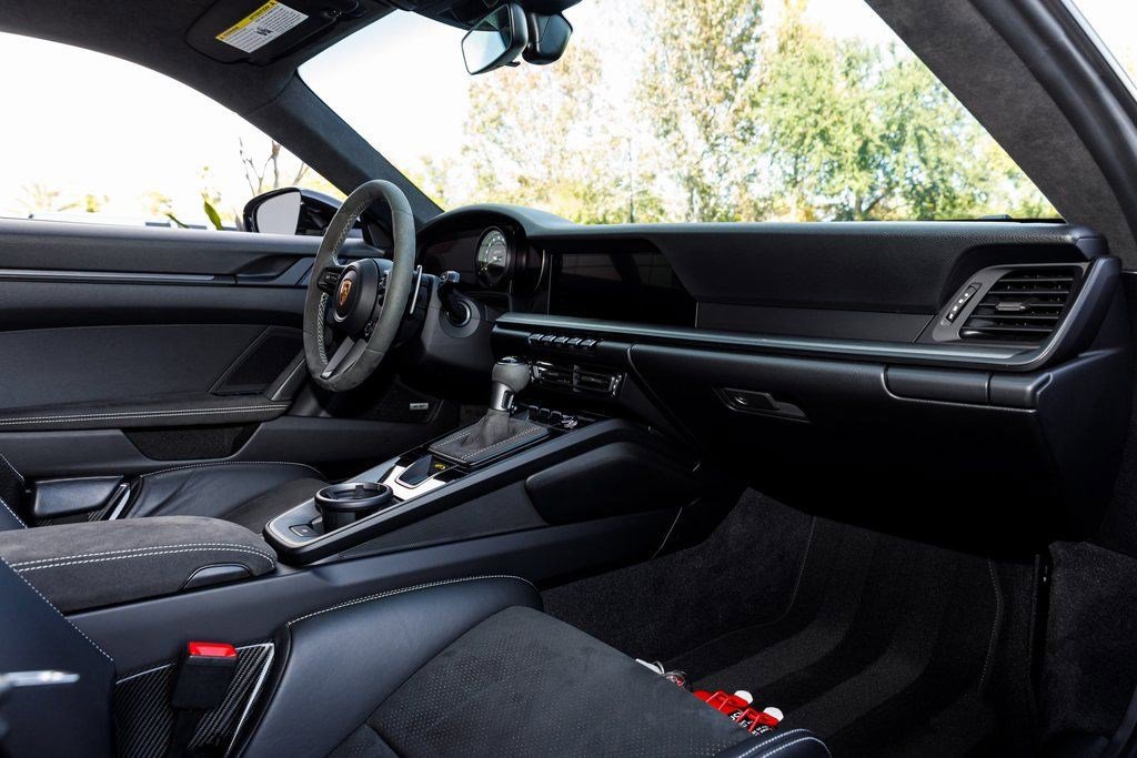 Used 2022 Porsche 911 GT3 image 33