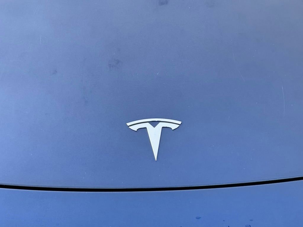 Used 2023 Tesla Model Y Long Range image 10