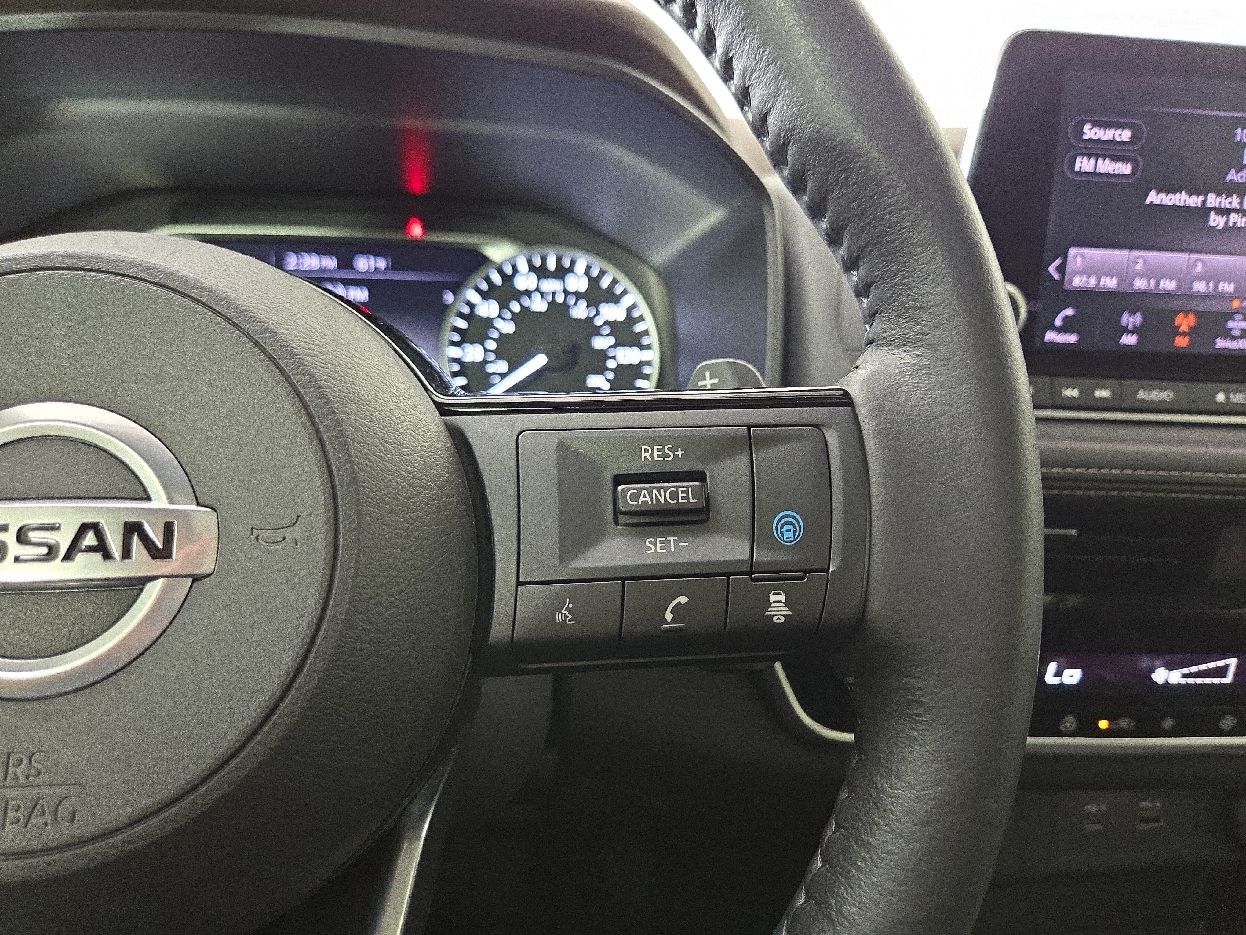 Used 2021 Nissan Rogue SV w/ Premium Package AWD/4WD image 17