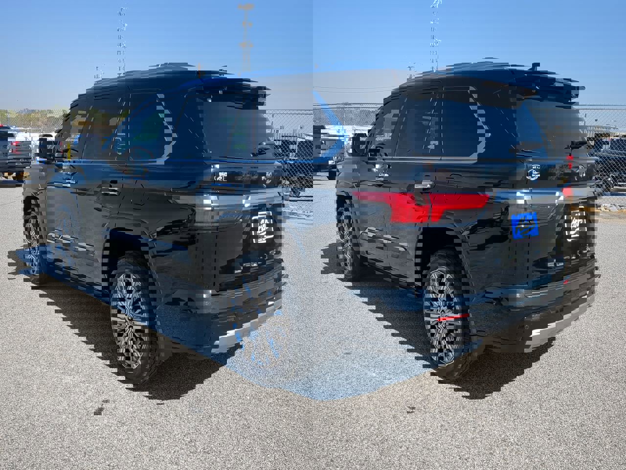 Used 2024 Toyota Sequoia Capstone image 5