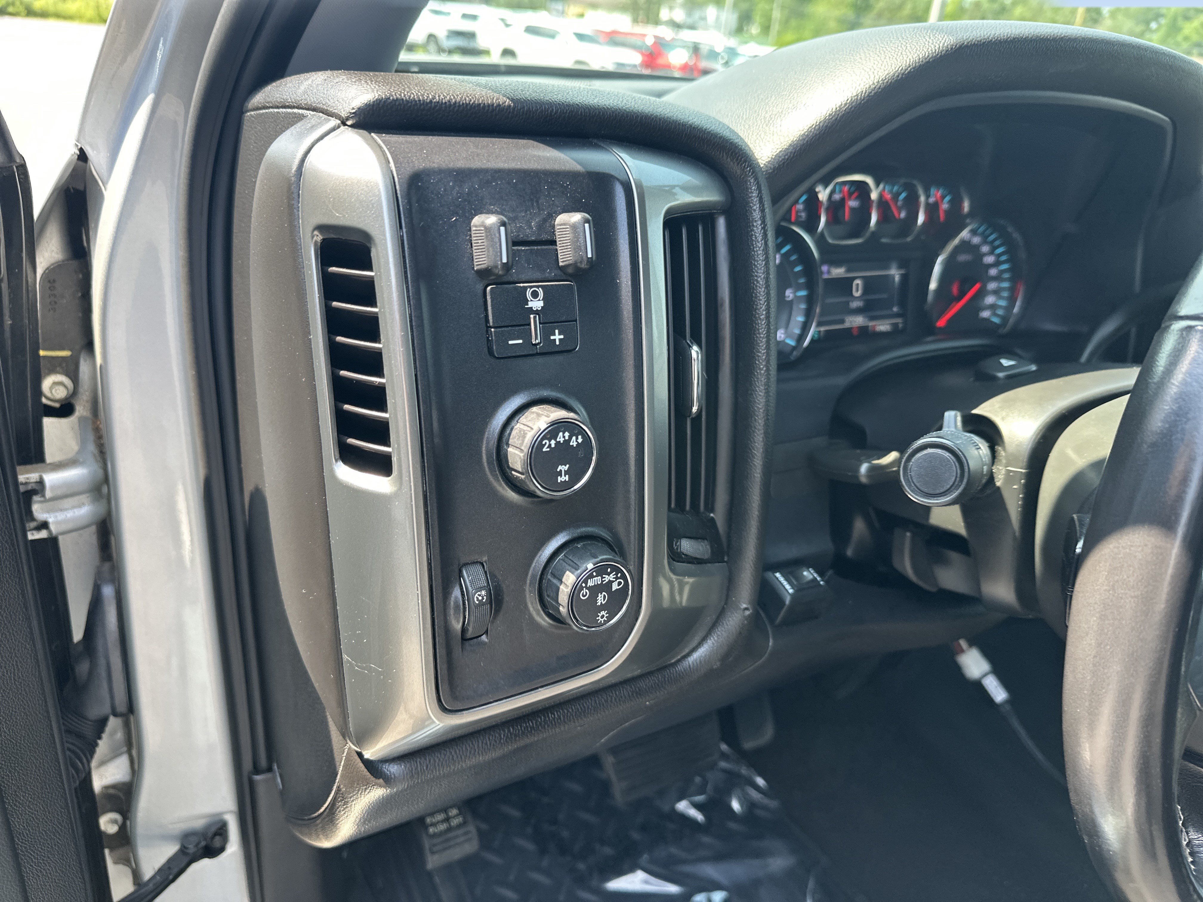 Certified 2019 Chevrolet Silverado 2500 LT w/ LT Convenience Package AWD/4WD image 16