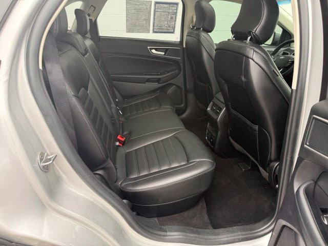 Used 2019 Ford Edge SEL w/ Equipment Group 201A AWD/4WD image 17