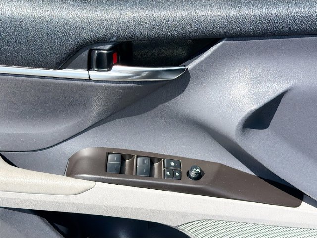 Used 2024 Toyota Camry LE FWD image 17