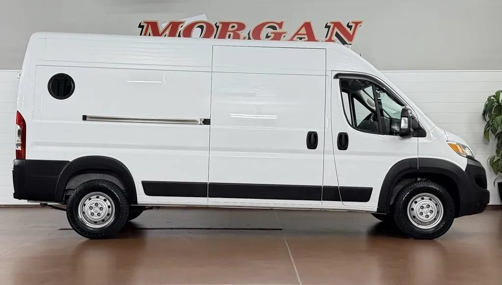 Used 2023 RAM ProMaster 2500 FWD image 2