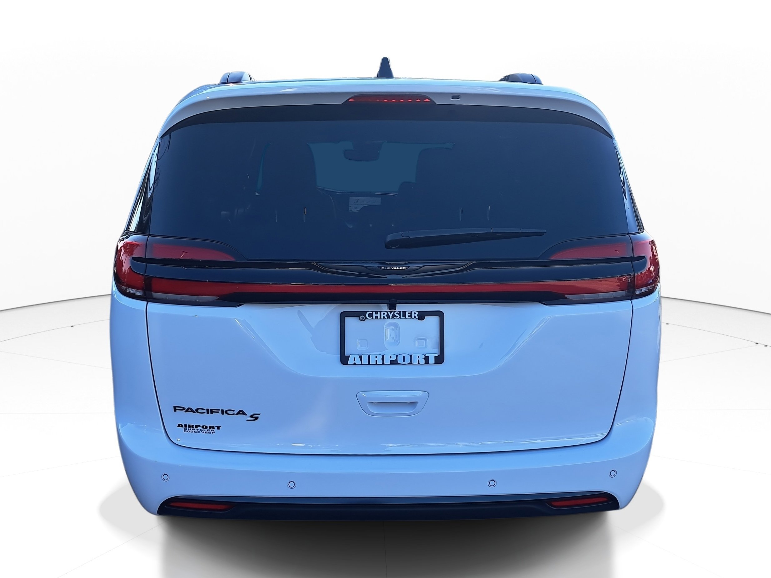 New 2026 Chrysler Pacifica Select image 5