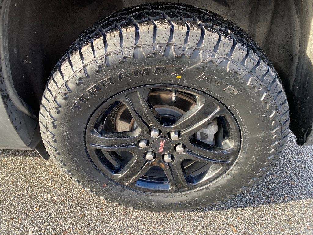 Used 2023 GMC Acadia AT4 w/ Technology Package image 11