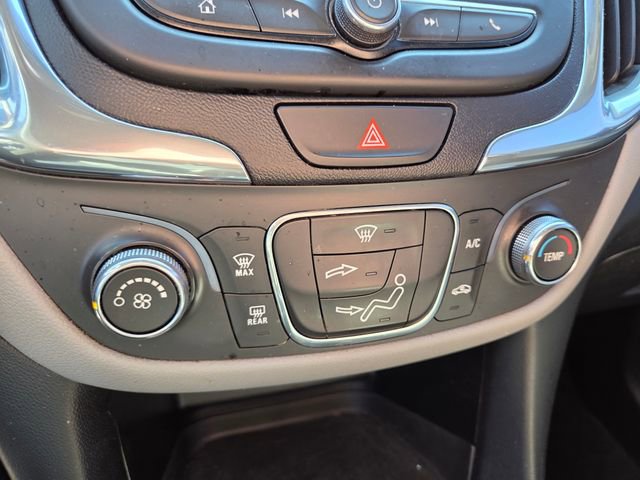 Used 2019 Chevrolet Equinox LS w/ LS Convenience Package image 12