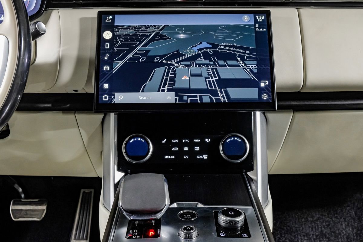 Used 2023 Land Rover Range Rover SE image 24