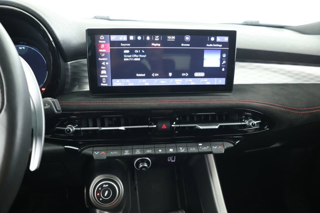 Used 2024 Alfa Romeo Tonale Veloce image 15