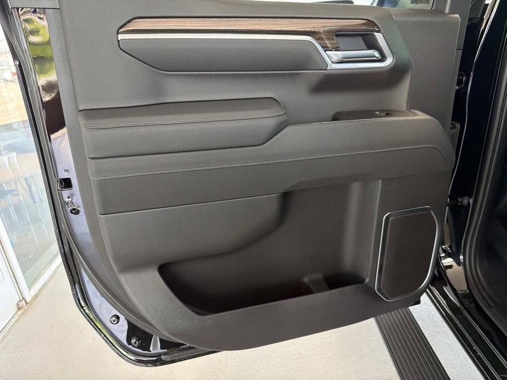 New 2026 Chevrolet Silverado 1500 RST AWD/4WD image 13