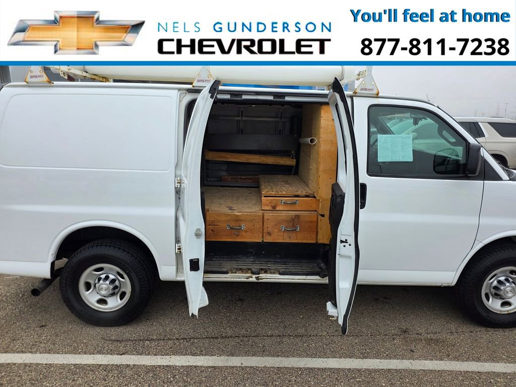 Used 2017 Chevrolet Express 3500 image 8