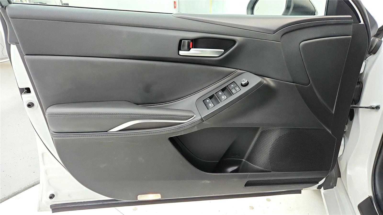 Certified 2020 Toyota Avalon XSE image 31