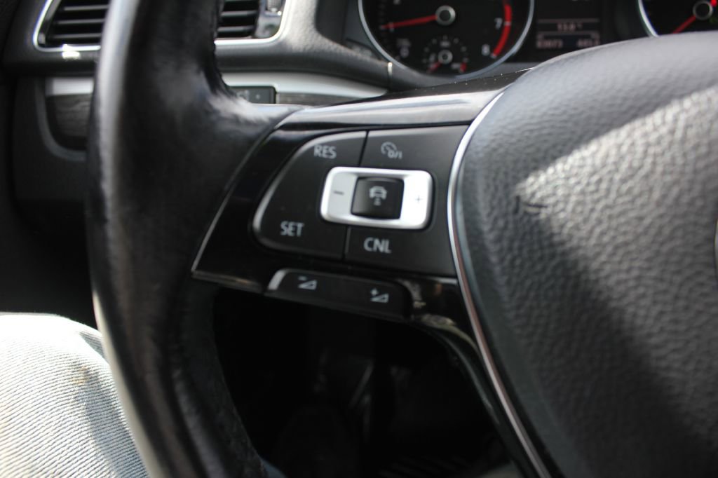 Used 2016 Volkswagen Passat 1.8T SE image 13