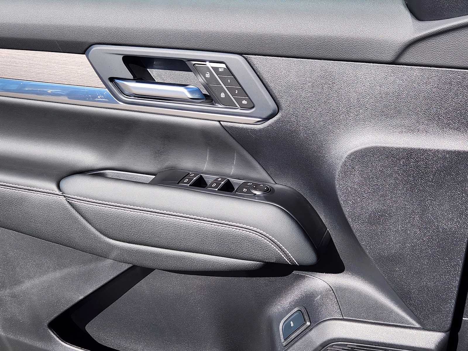 New 2026 GMC Terrain Denali image 6