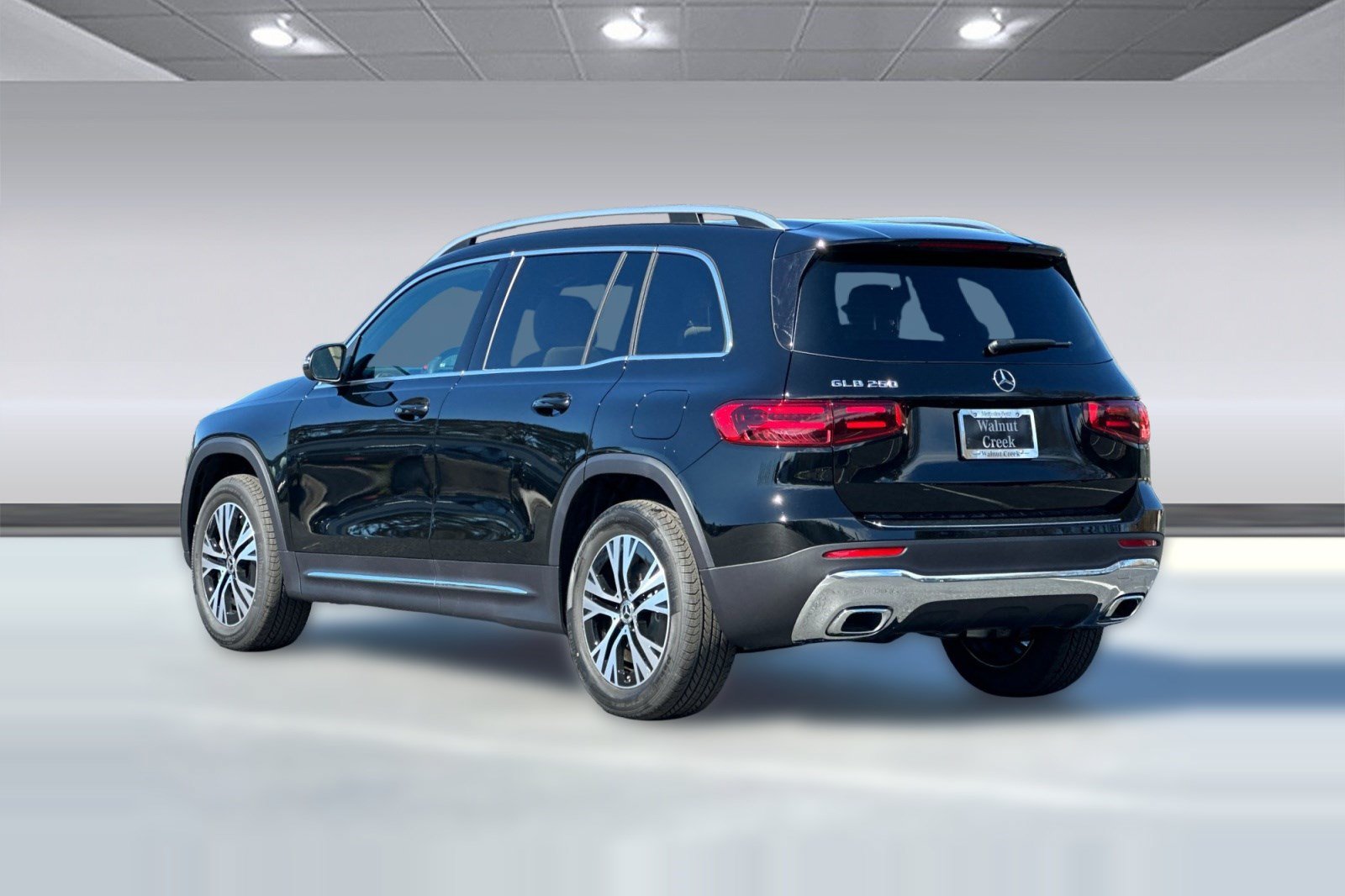 New 2026 Mercedes-Benz GLB 250 image 3