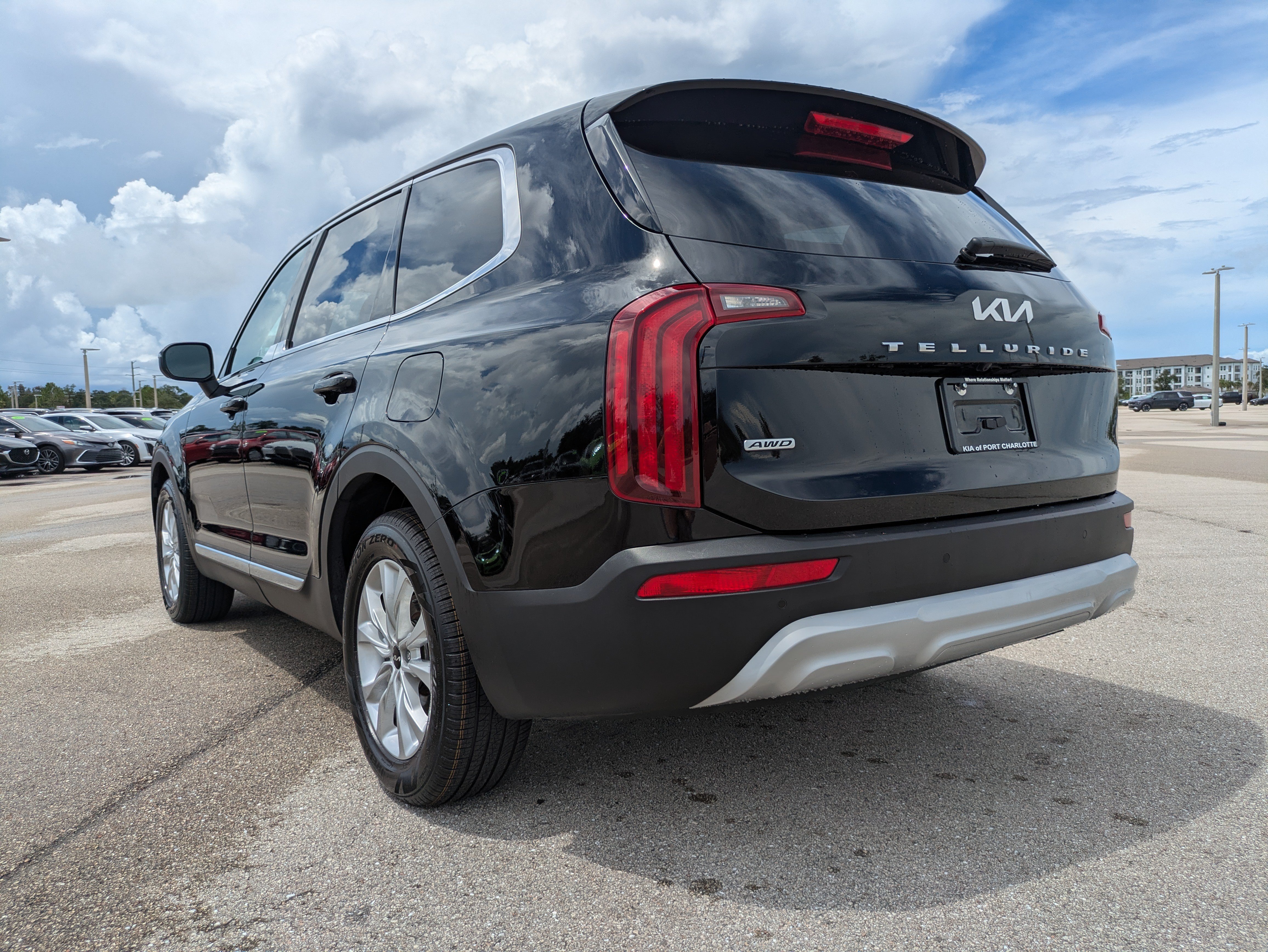 Used 2022 Kia Telluride LX AWD/4WD image 6
