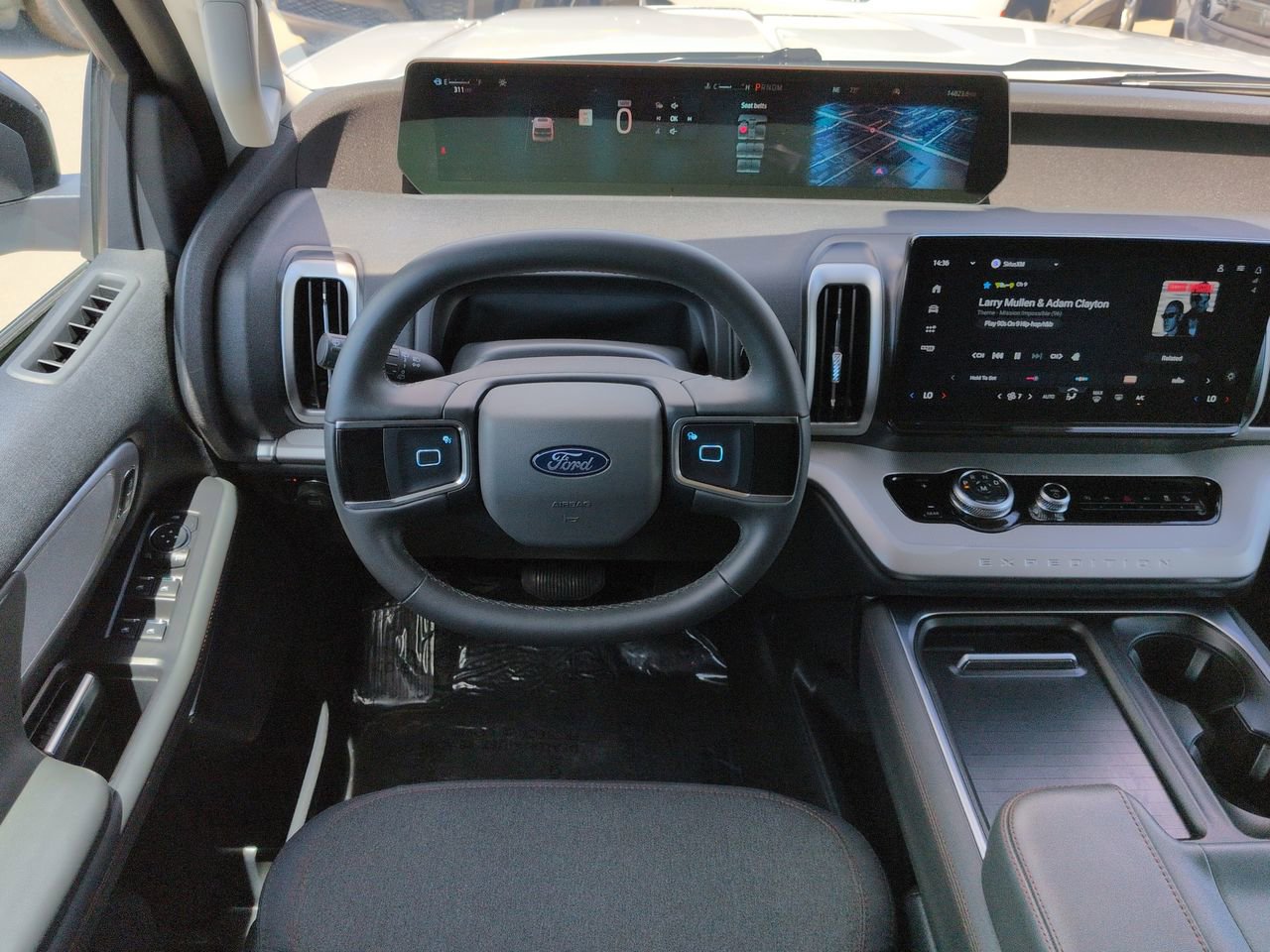 Used 2025 Ford Expedition Max Active AWD/4WD image 16