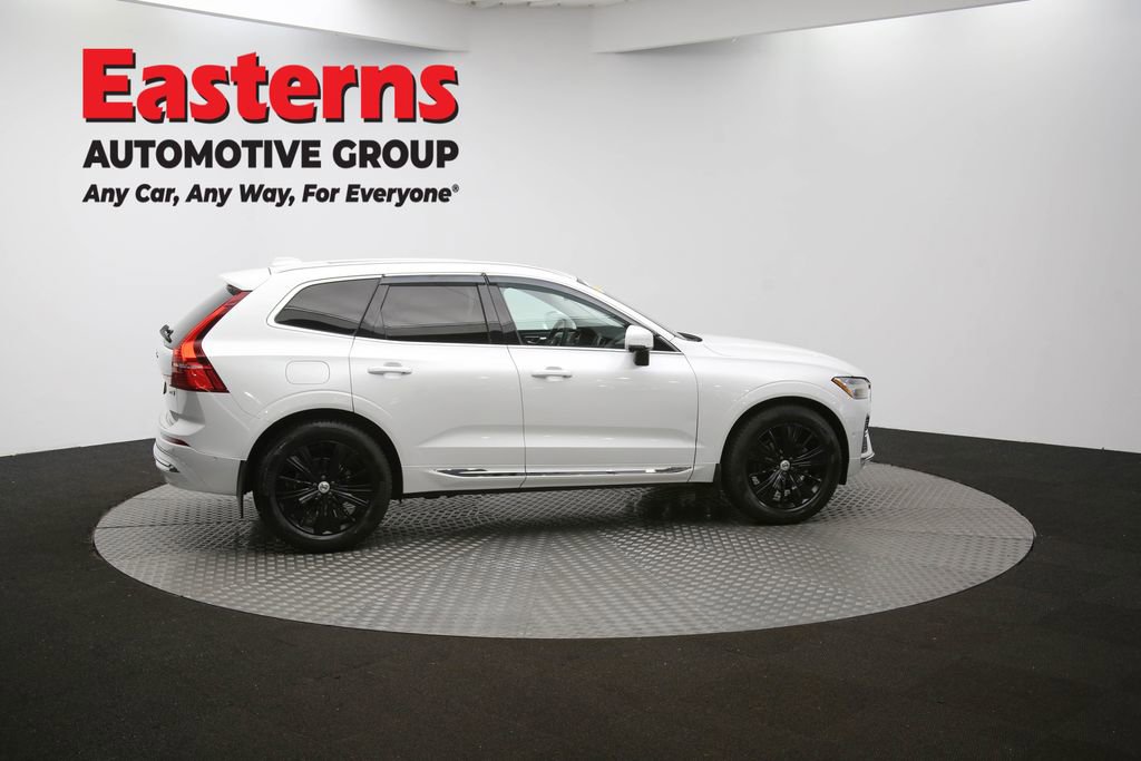 Used 2023 Volvo XC60 B5 Plus image 41