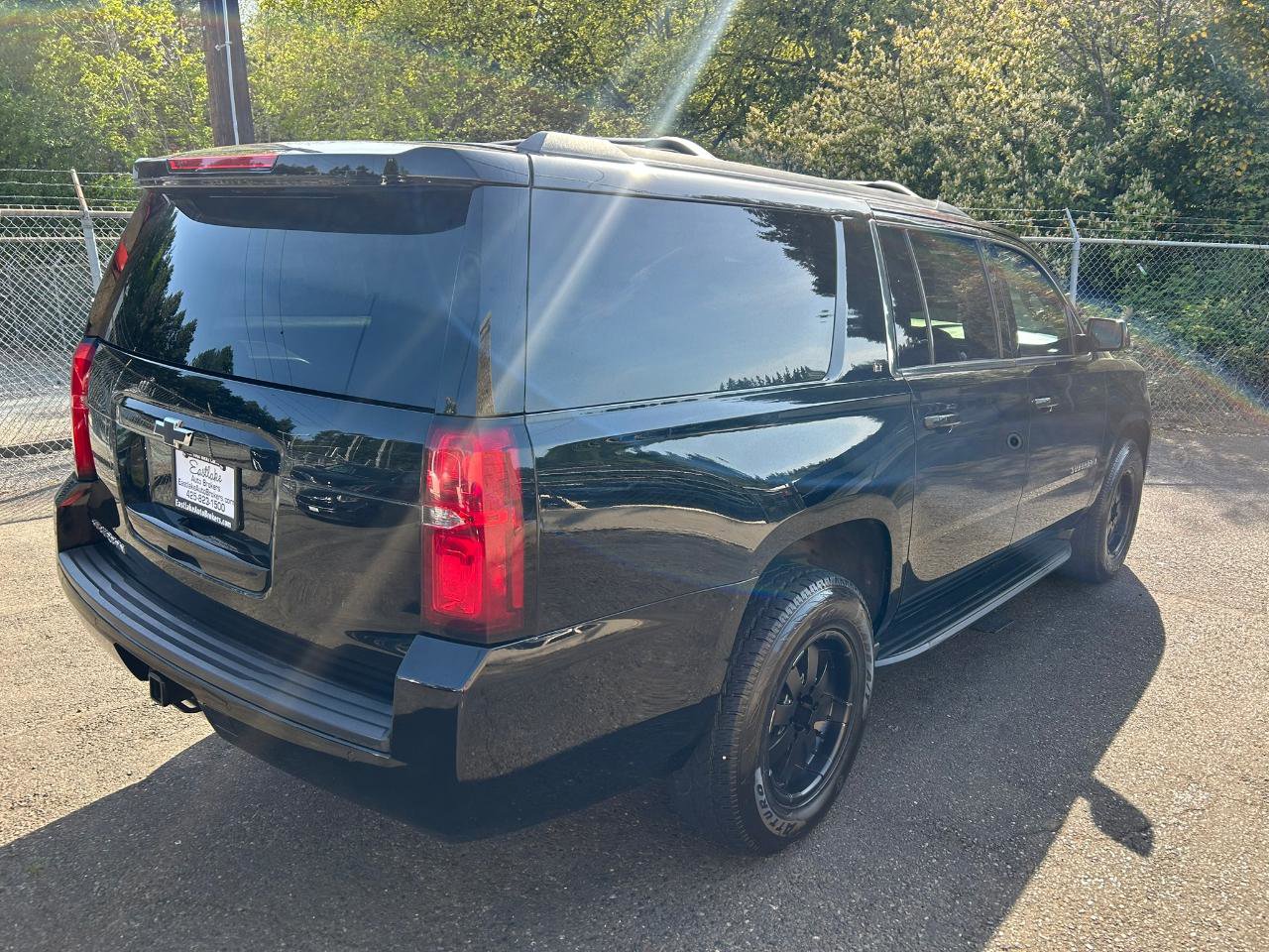 Used 2018 Chevrolet Suburban LT AWD/4WD image 5