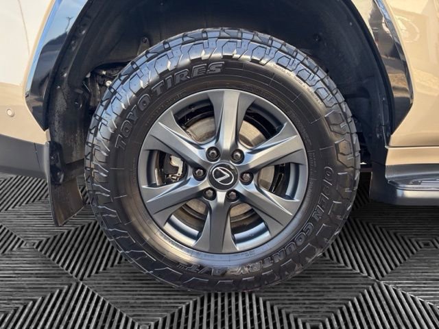 Used 2025 Lexus LX 700h Overtrail AWD/4WD image 34