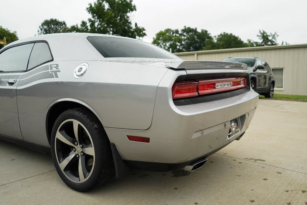 Used 2014 Dodge Challenger R/T RWD image 20