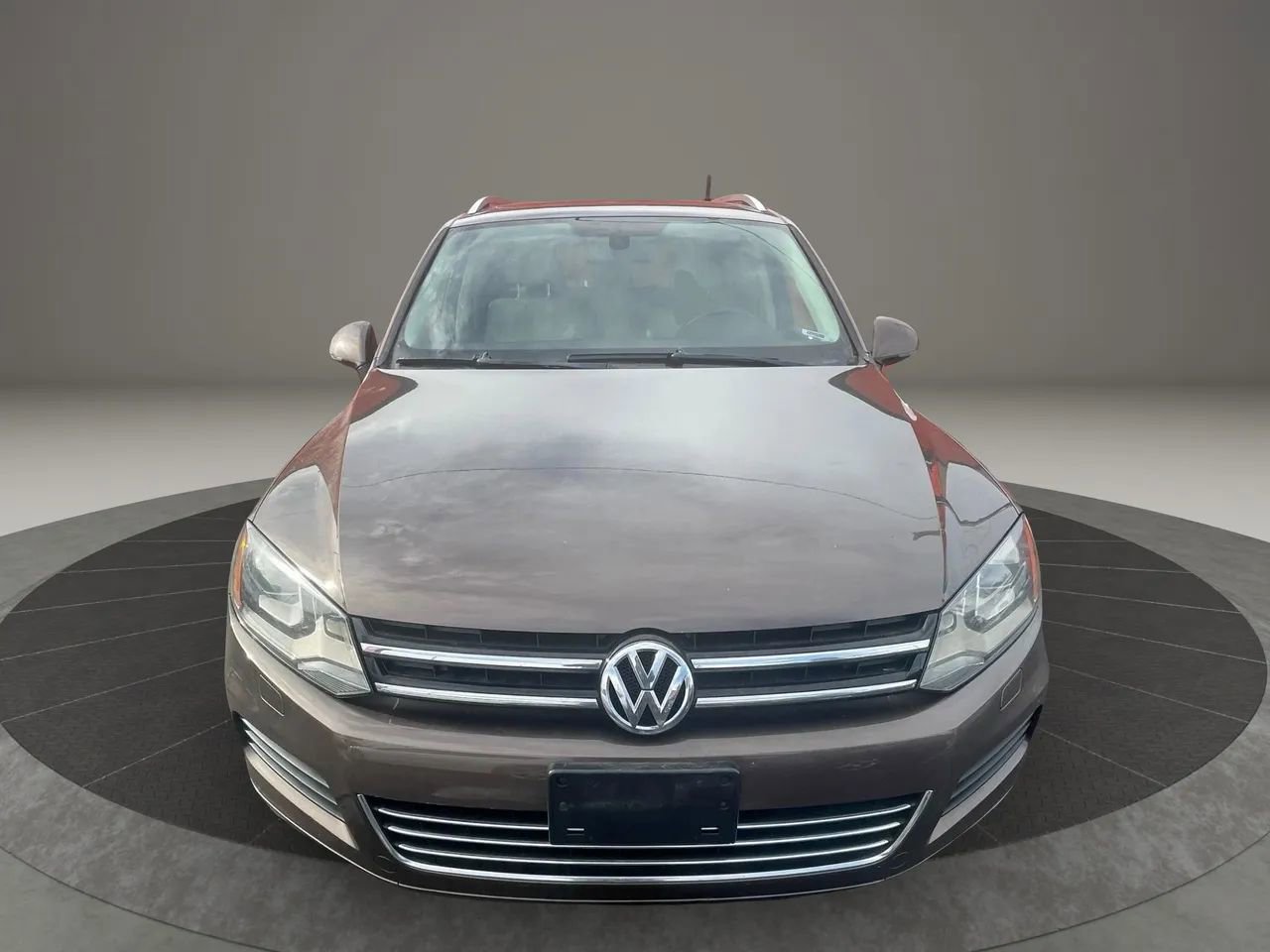 Used 2013 Volkswagen Touareg TDI image 31