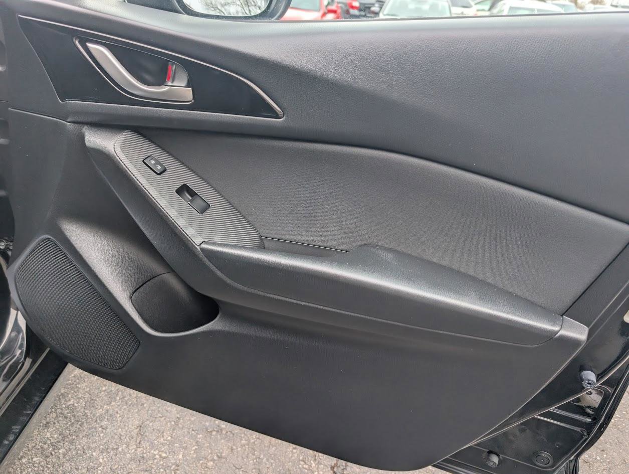 Used 2015 MAZDA MAZDA3 i Sport image 33