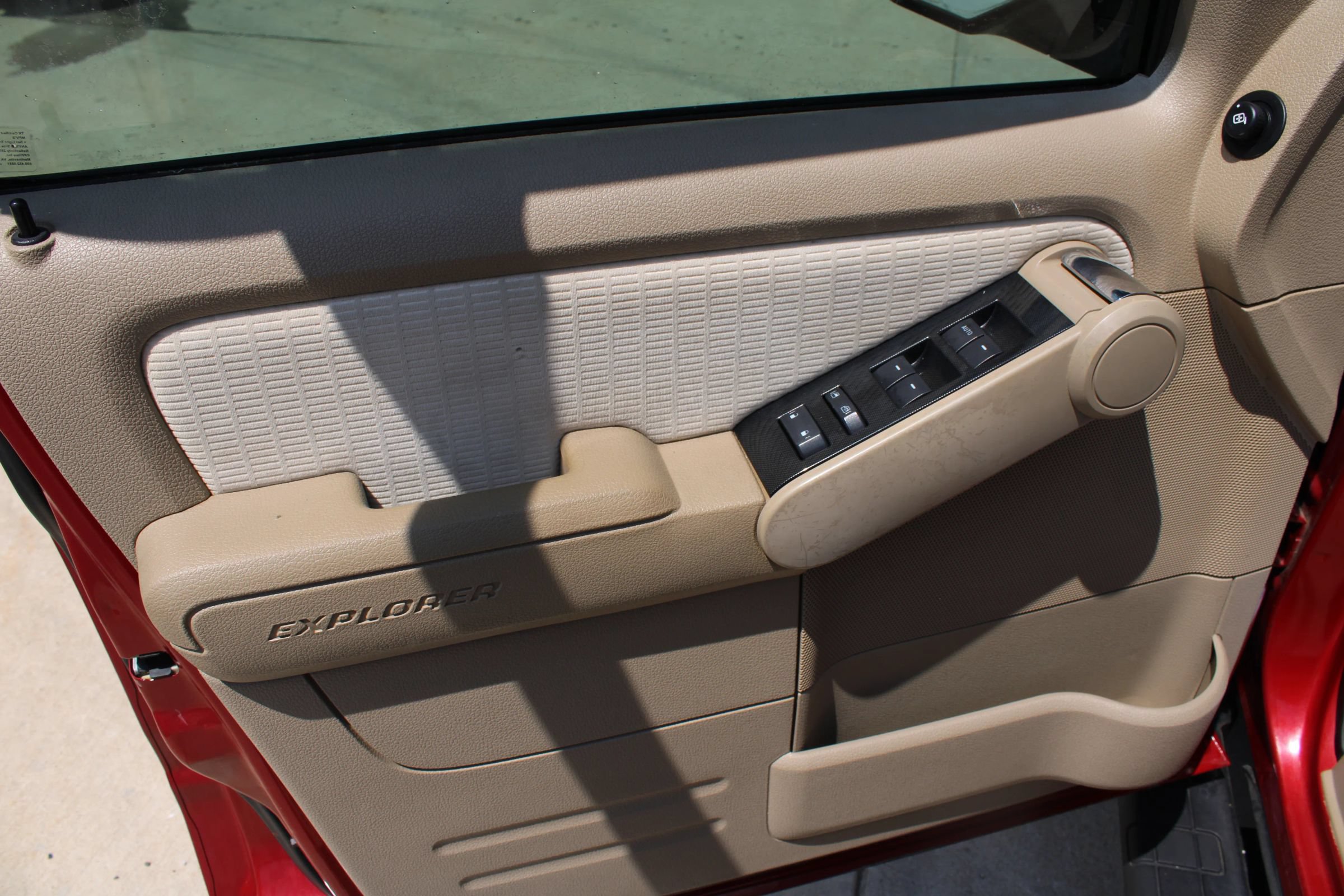 Used 2010 Ford Explorer Sport Trac XLT RWD image 14