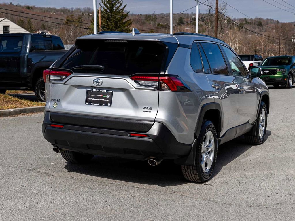 Used 2019 Toyota RAV4 XLE w/ All Weather Liner Package image 4