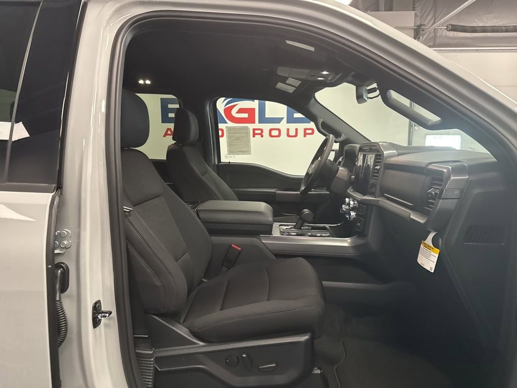 New 2026 Ford F150 XLT w/ Equipment Group 302A MID AWD/4WD image 39