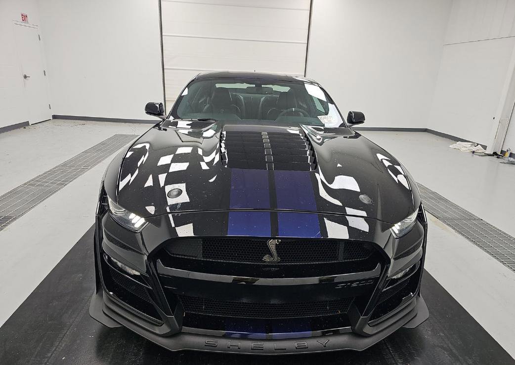 Used 2021 Ford Mustang Shelby GT500 w/ Technology Package image 2