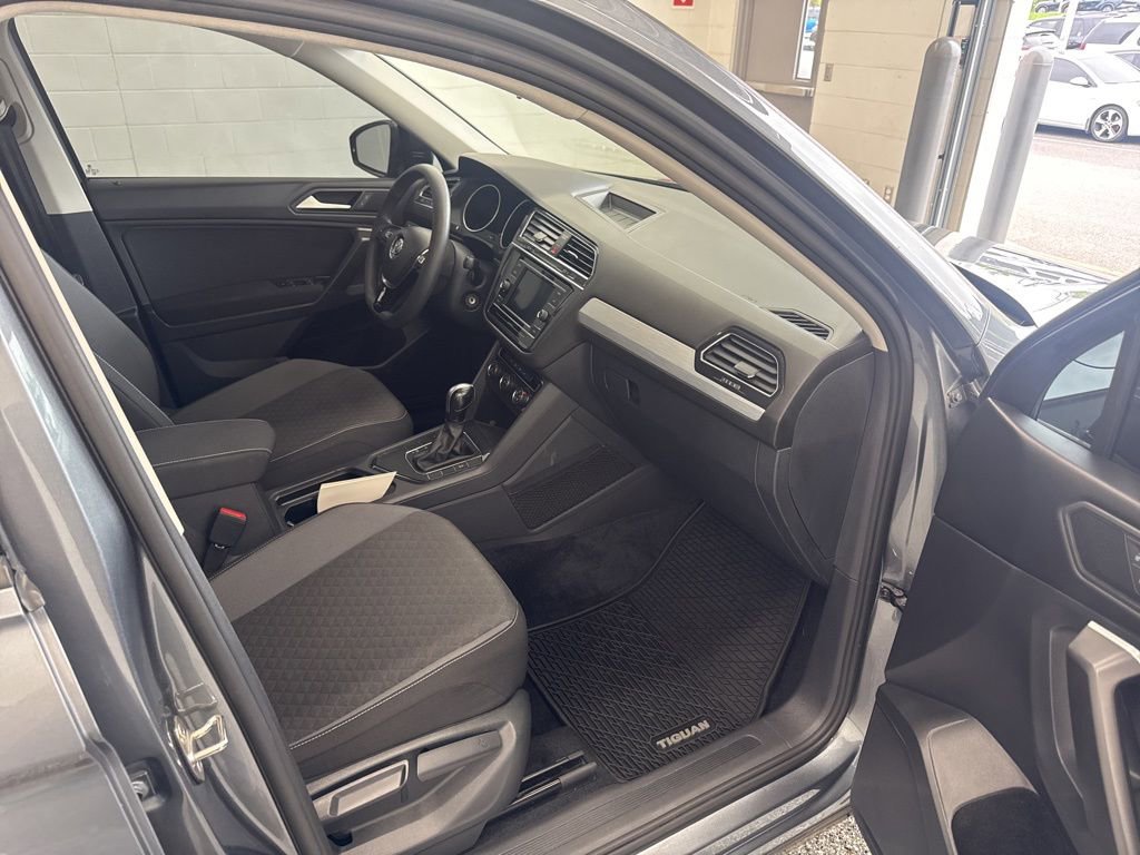 Used 2021 Volkswagen Tiguan S FWD image 9