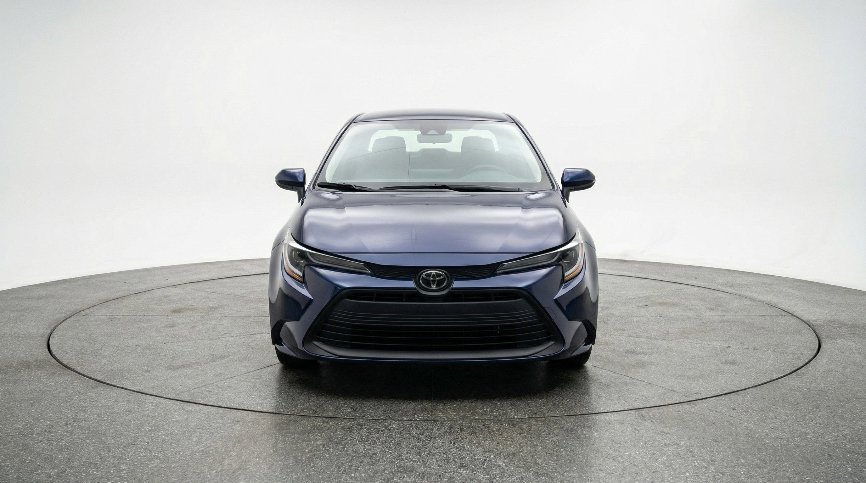 Used 2025 Toyota Corolla LE image 2