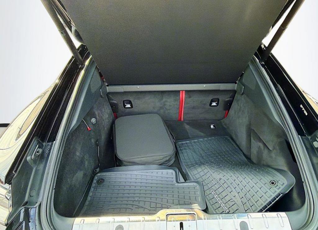 Used 2023 Porsche Panamera 4 Platinum Edition image 14