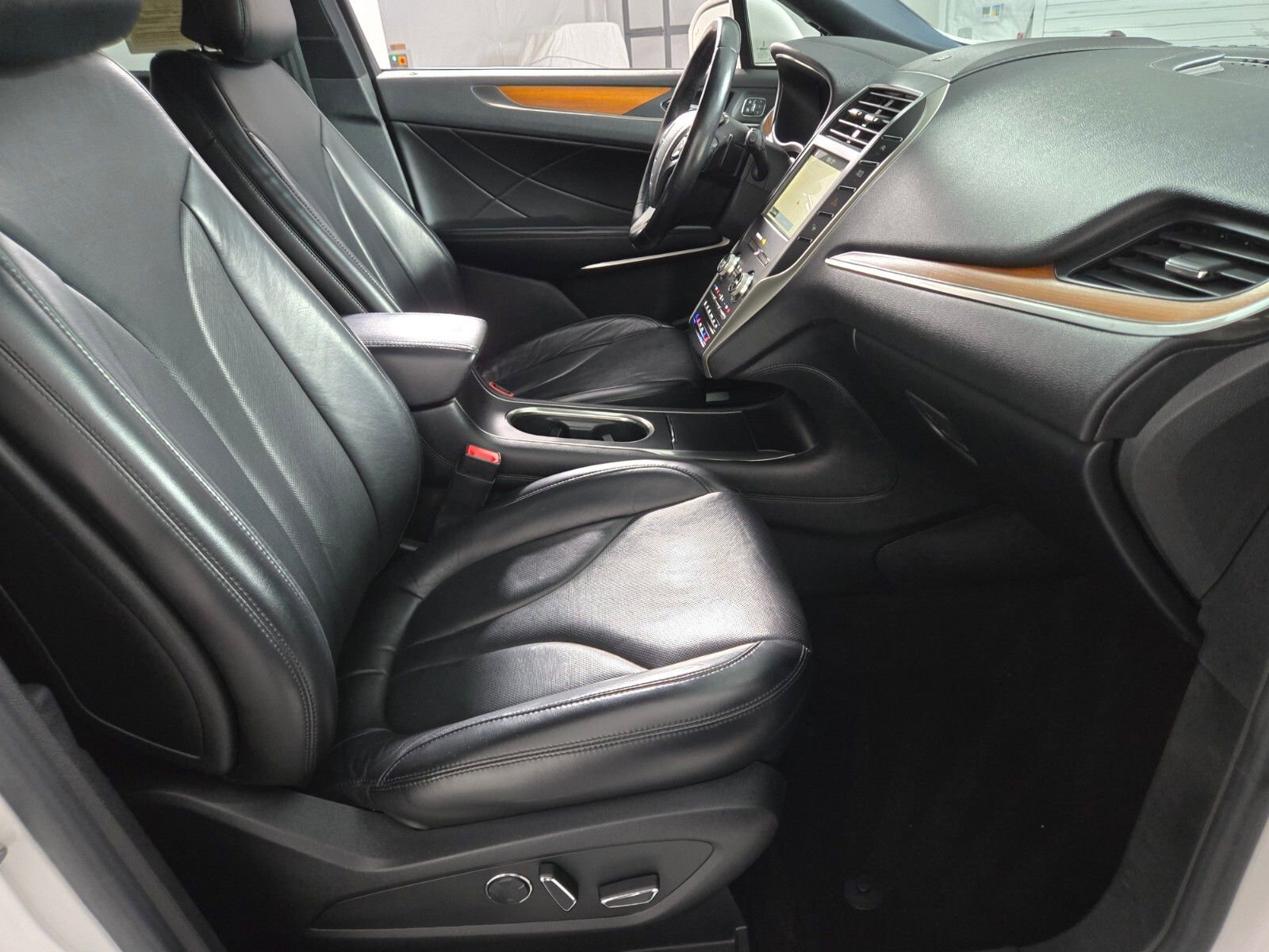 Used 2019 Lincoln MKC Reserve w/ MKC Technology Package image 18