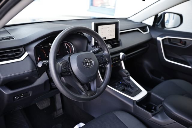 Used 2025 Toyota RAV4 LE FWD image 19