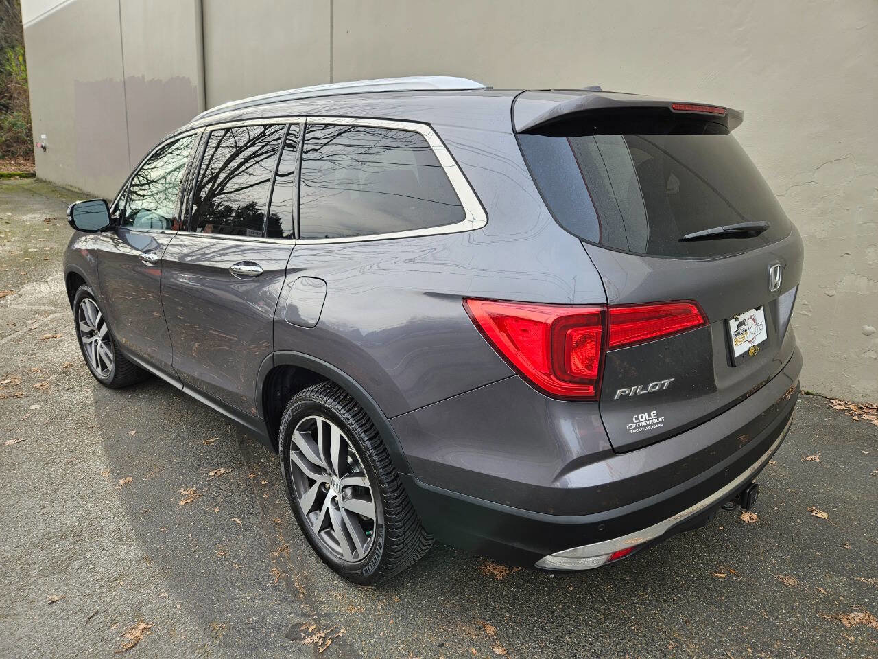 Used 2016 Honda Pilot Touring image 4
