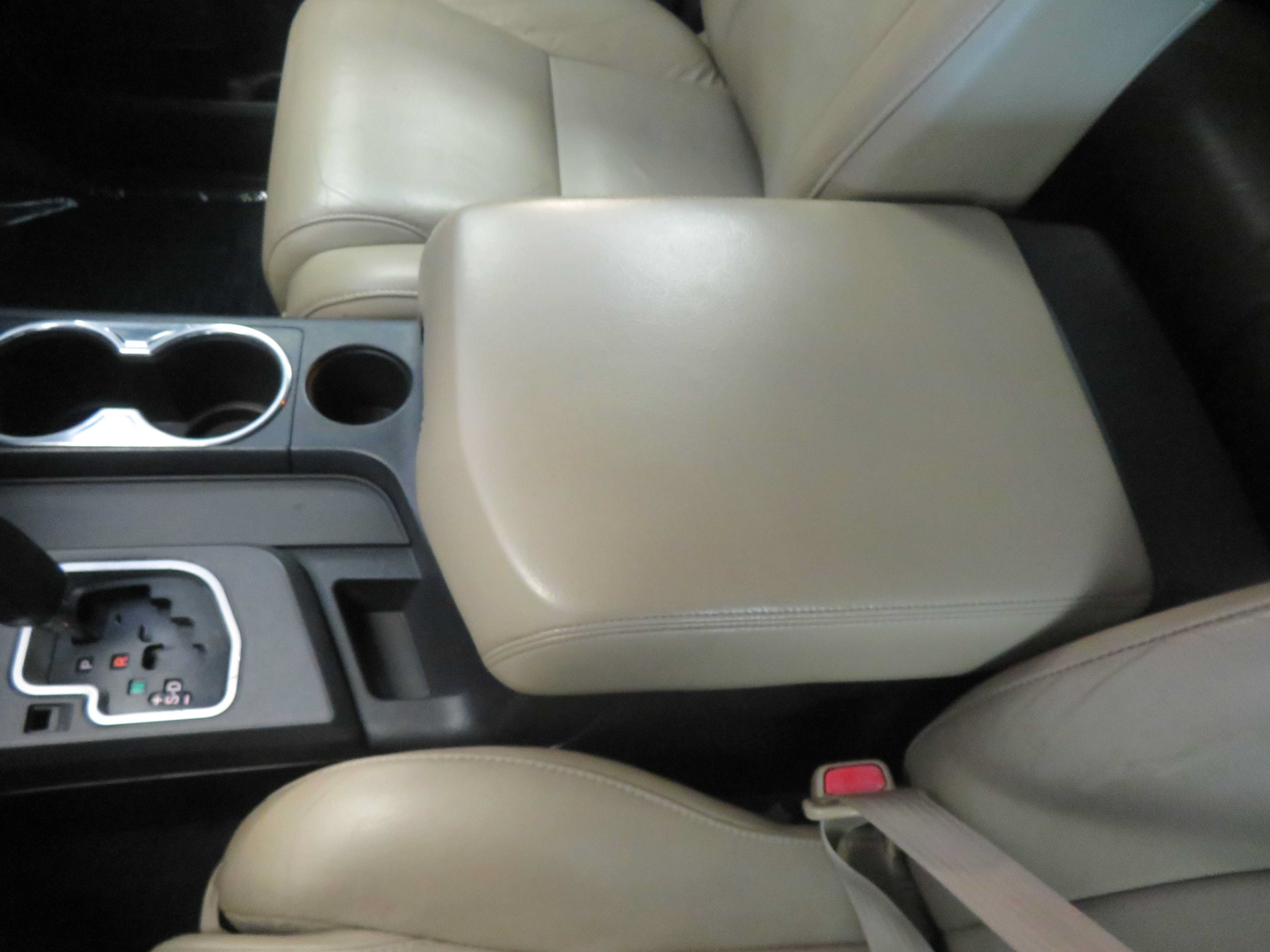 Used 2018 Toyota Sequoia Limited w/ Safety & Convenience Package AWD/4WD image 54
