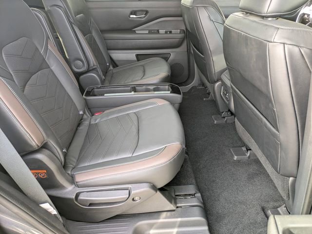 Used 2022 Nissan Pathfinder Platinum w/ Cargo Package image 40