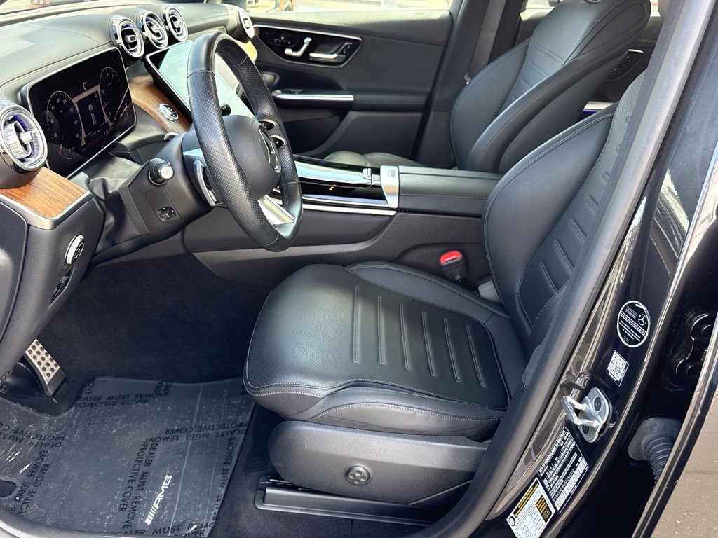 Used 2025 Mercedes-Benz GLC 300 4MATIC image 19