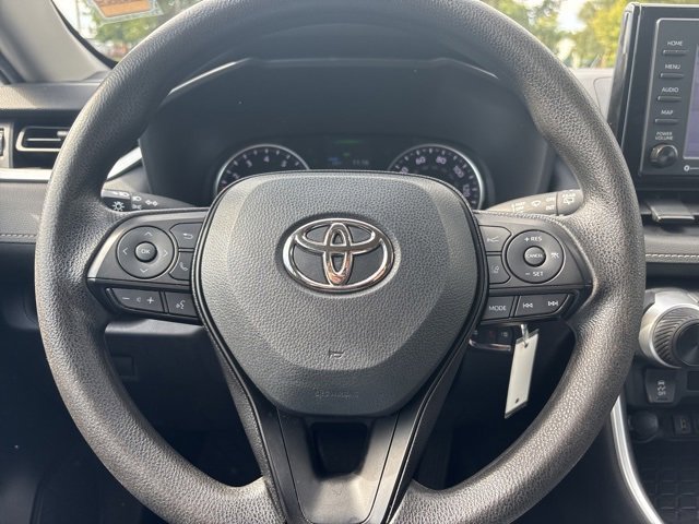 Used 2022 Toyota RAV4 LE image 20