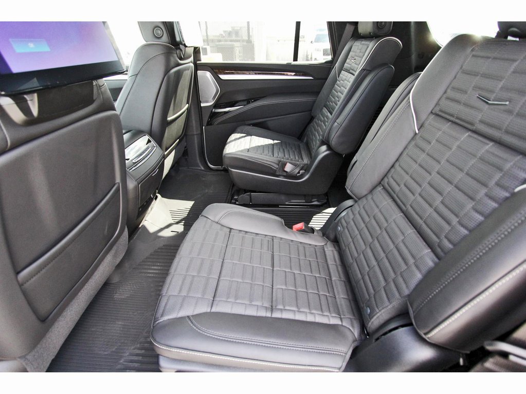 New 2026 Cadillac Escalade Platinum Sport w/ LPO, ONYX Package AWD/4WD image 7