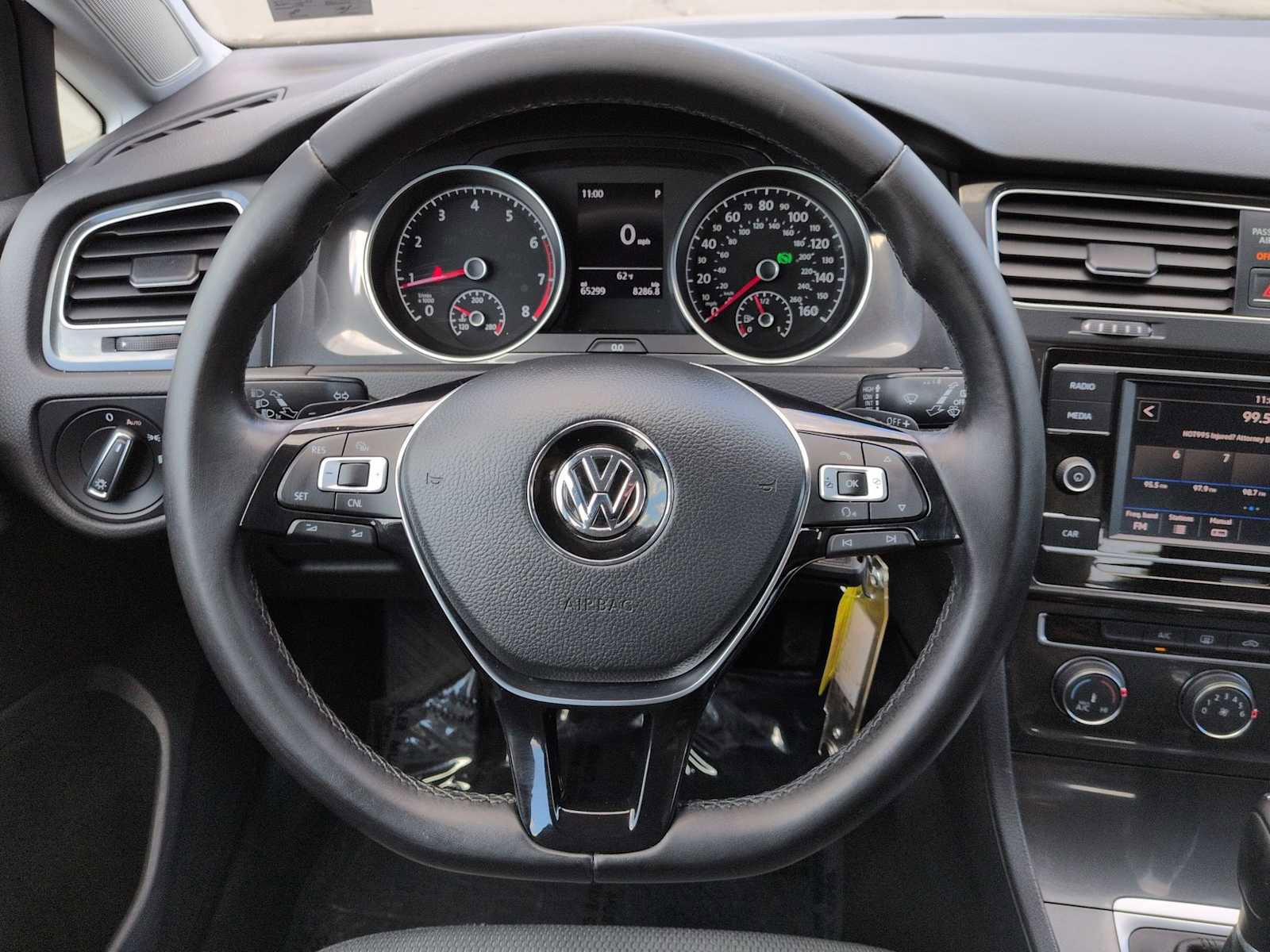 Used 2018 Volkswagen Golf S FWD image 23