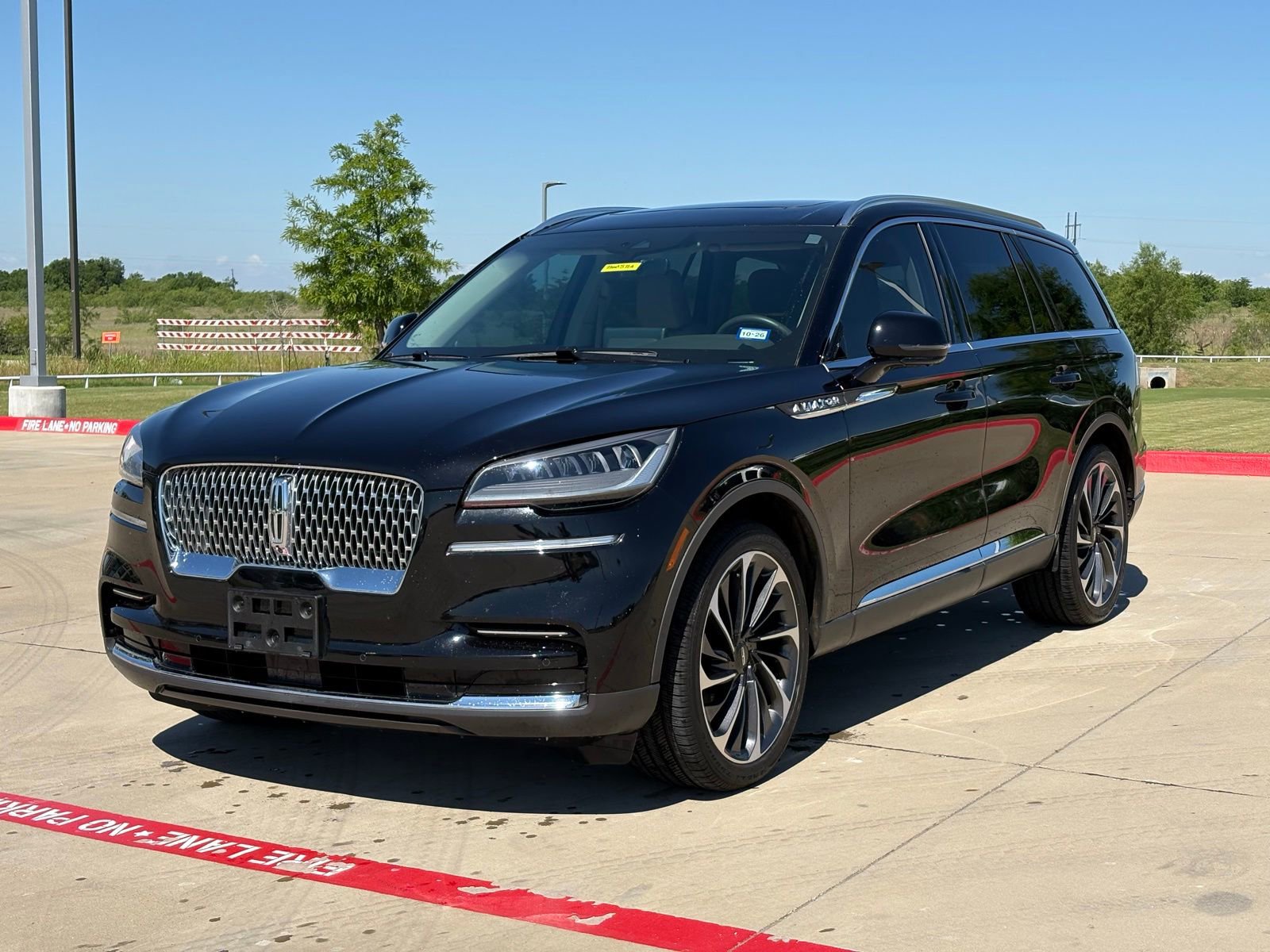 Used 2024 Lincoln Aviator Reserve w/ Equipment Group 201A RWD image 3