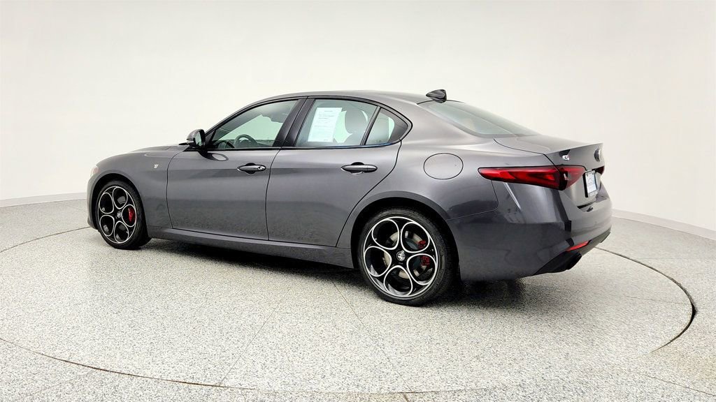 Used 2022 Alfa Romeo Giulia Ti image 7