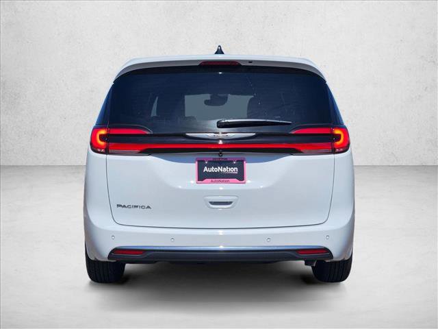 New 2026 Chrysler Pacifica Select image 8