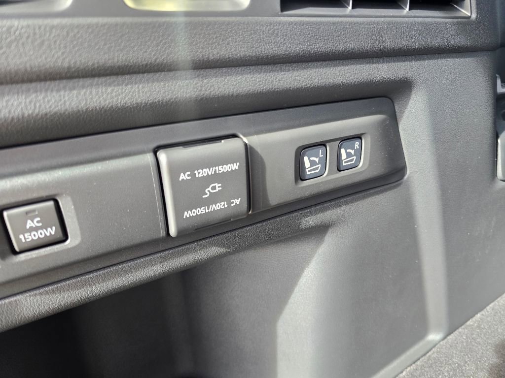 New 2025 MAZDA CX-70 Plug-In Hybrid w/ Premium Plus image 30