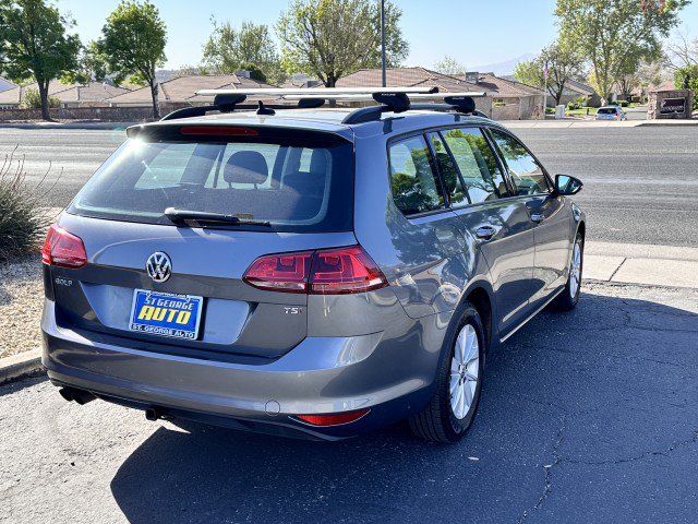 Used 2015 Volkswagen Golf S image 3