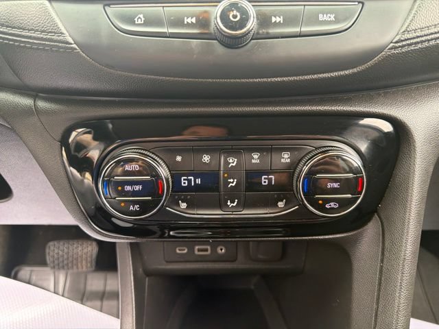 Used 2020 Buick Encore GX Select w/ Advanced Technology Package AWD/4WD image 26