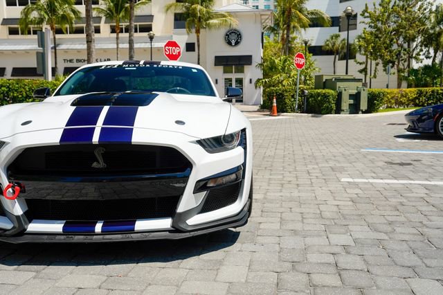 Used 2020 Ford Mustang Shelby GT500 w/ Technology Package RWD image 8